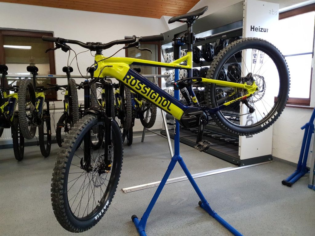 Bike Verleih Klante - Verleih am Herrloh - Winterberg- Rossignol e-Bike auf Service - Gestell