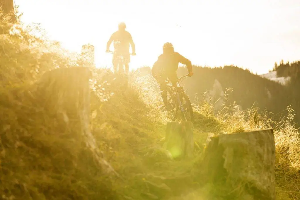 Zwei Biker - Mountainbike-Verleih-Klante-Winterberg-Bikepark-06